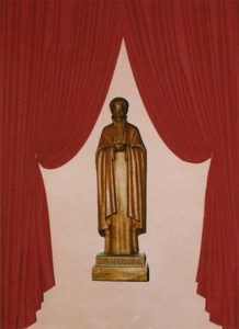 Statue dans la nef latérale droite, église Saint-Jean-Baptiste de Solliès-Pont.
